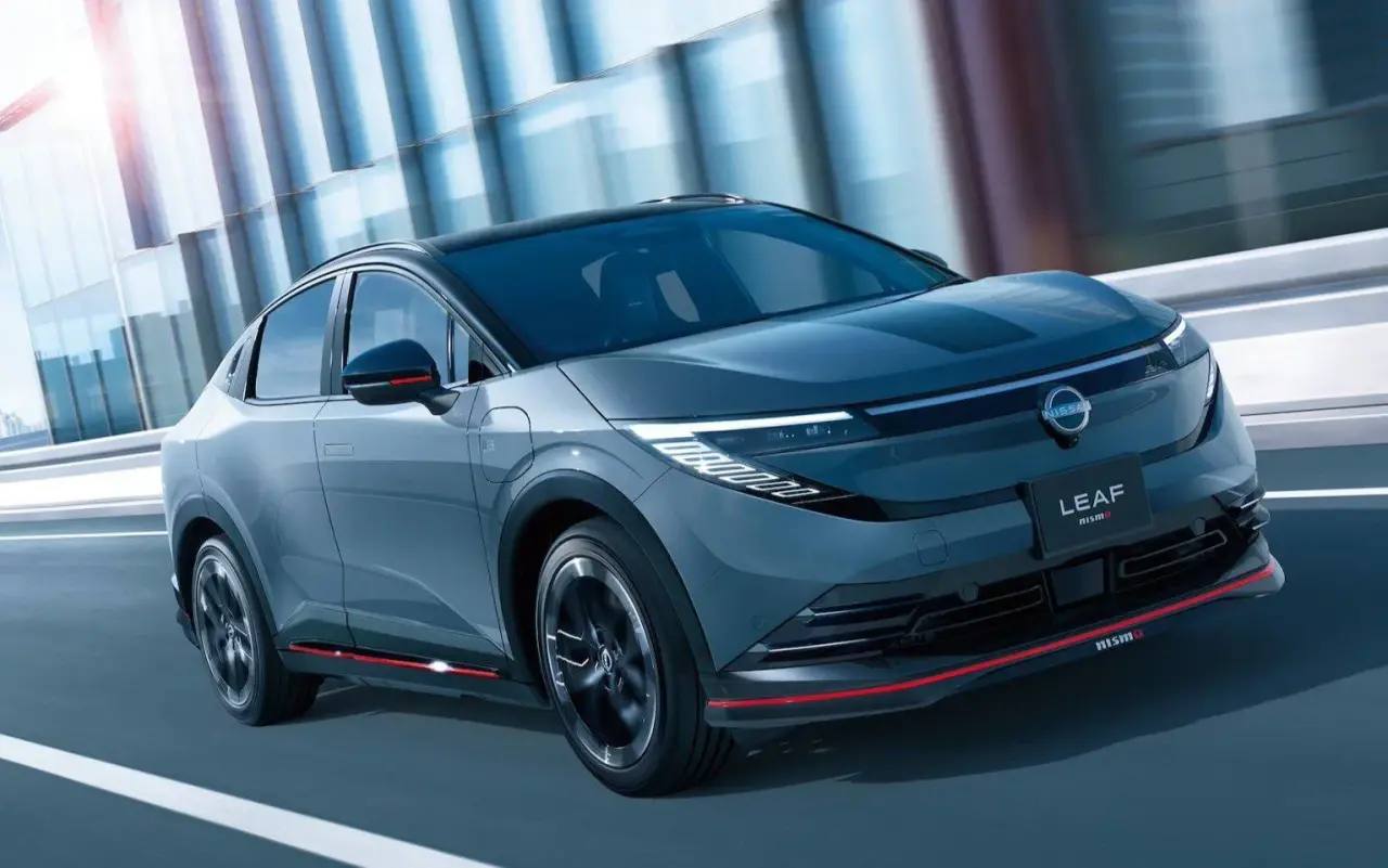 Друзья, Nissan Motor представила спортивную версию электромобиля Leaf — она обозначается приставкой Nismo в названии. В новой модификации применили оп...
