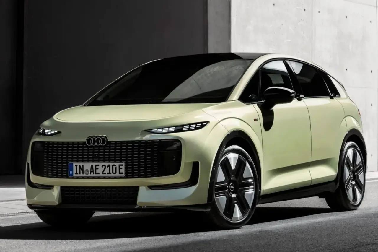 Друзья, помните, как немецкая Audi выпустила на рынок нетипичную для нее малолитражку A2 с однообъемным кузовом? Возможно, и не помните, потому что с ...